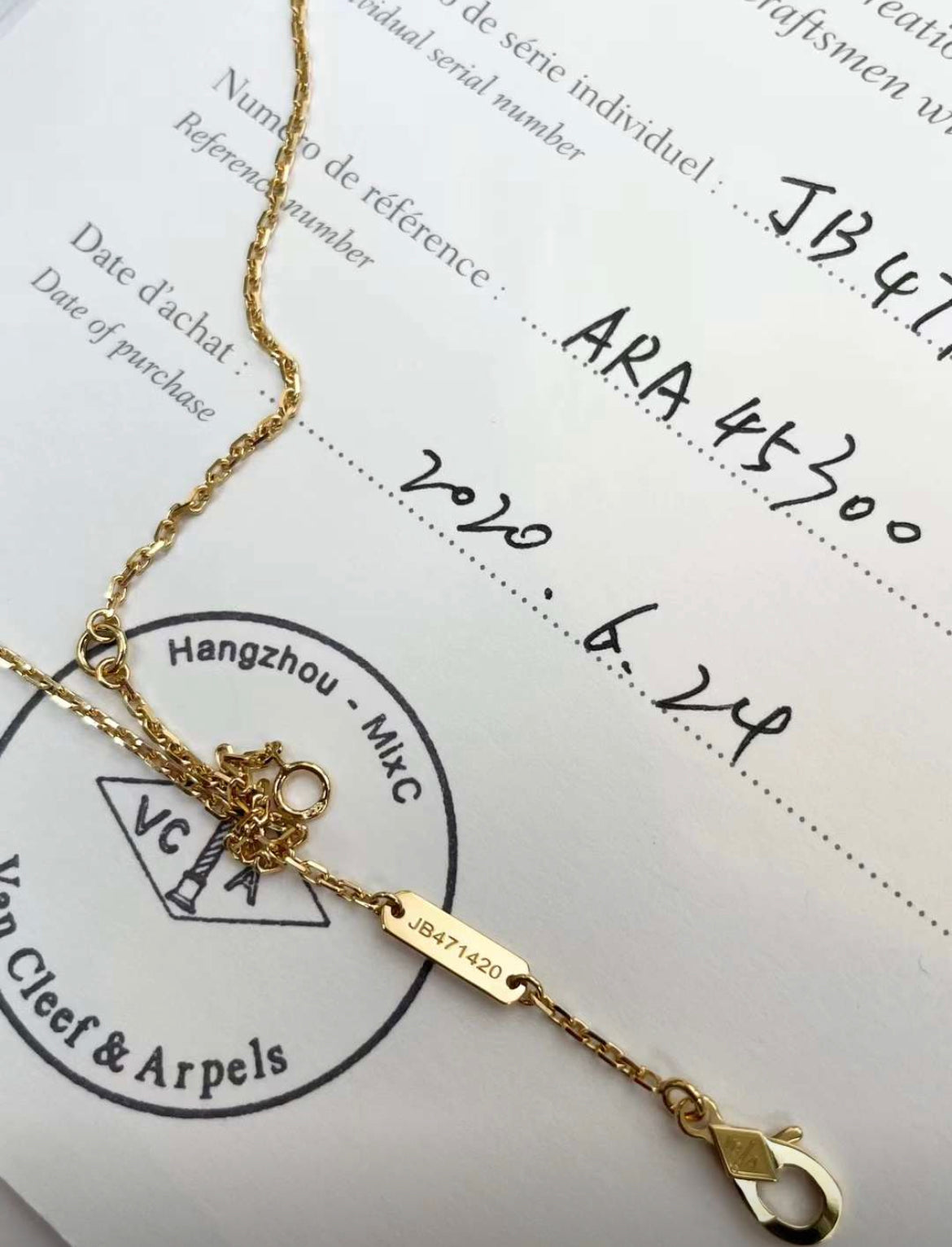 Van Cleef  Arpels Vintage Alhambra Pendant in gold full diamond