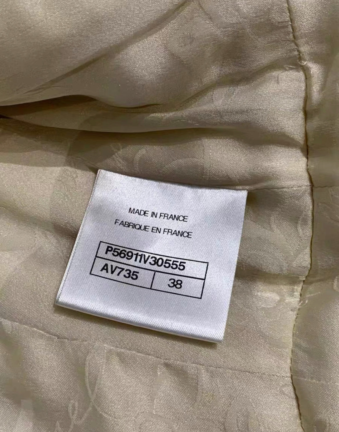 Chanel Pre-Fall 2017 Metiers DArt Ritz 17A Ecru Cream Jacket size 38
