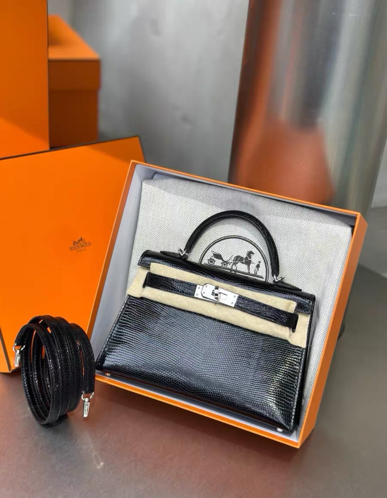 Hermès Mini Kelly 20 Black Shiny Lizard Leather Palladium Hardware