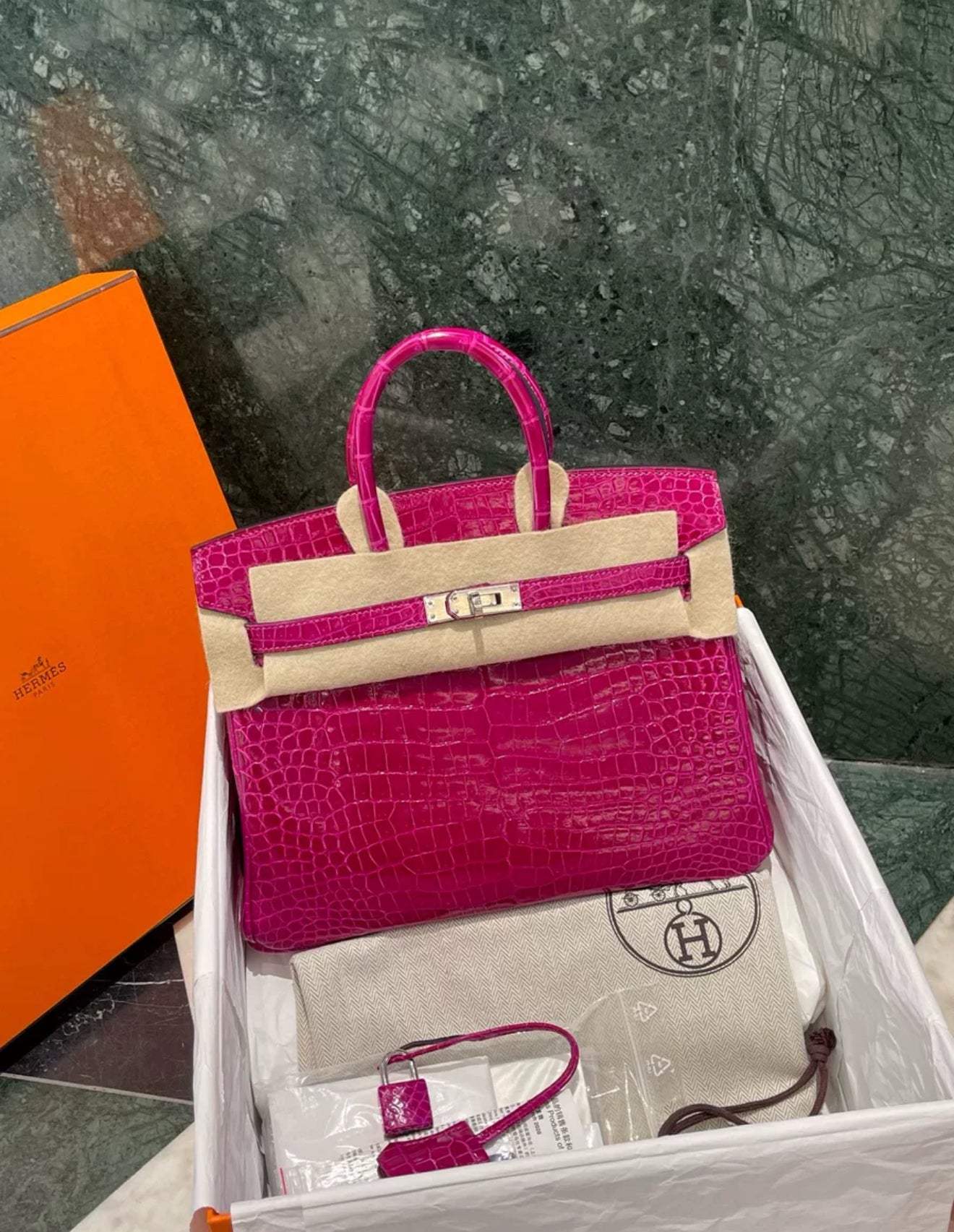 Hermes Birkin 25 Rose purple shiny　crocodile Leather palladium hardware