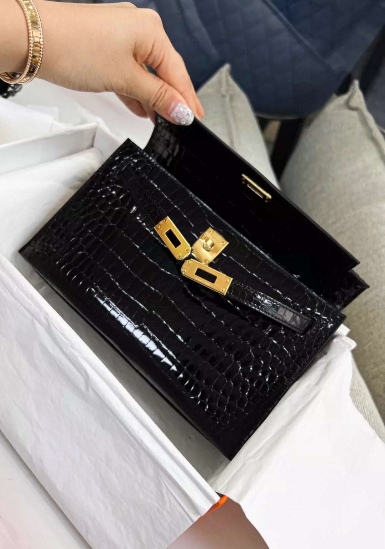 Hermes Kelly Pochette Noir Black Shiny Crocodile Gold Hardware