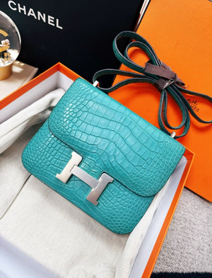 Hermès Constance 19 Bleu Paon Matte Alligator Leather Palladium Hardware