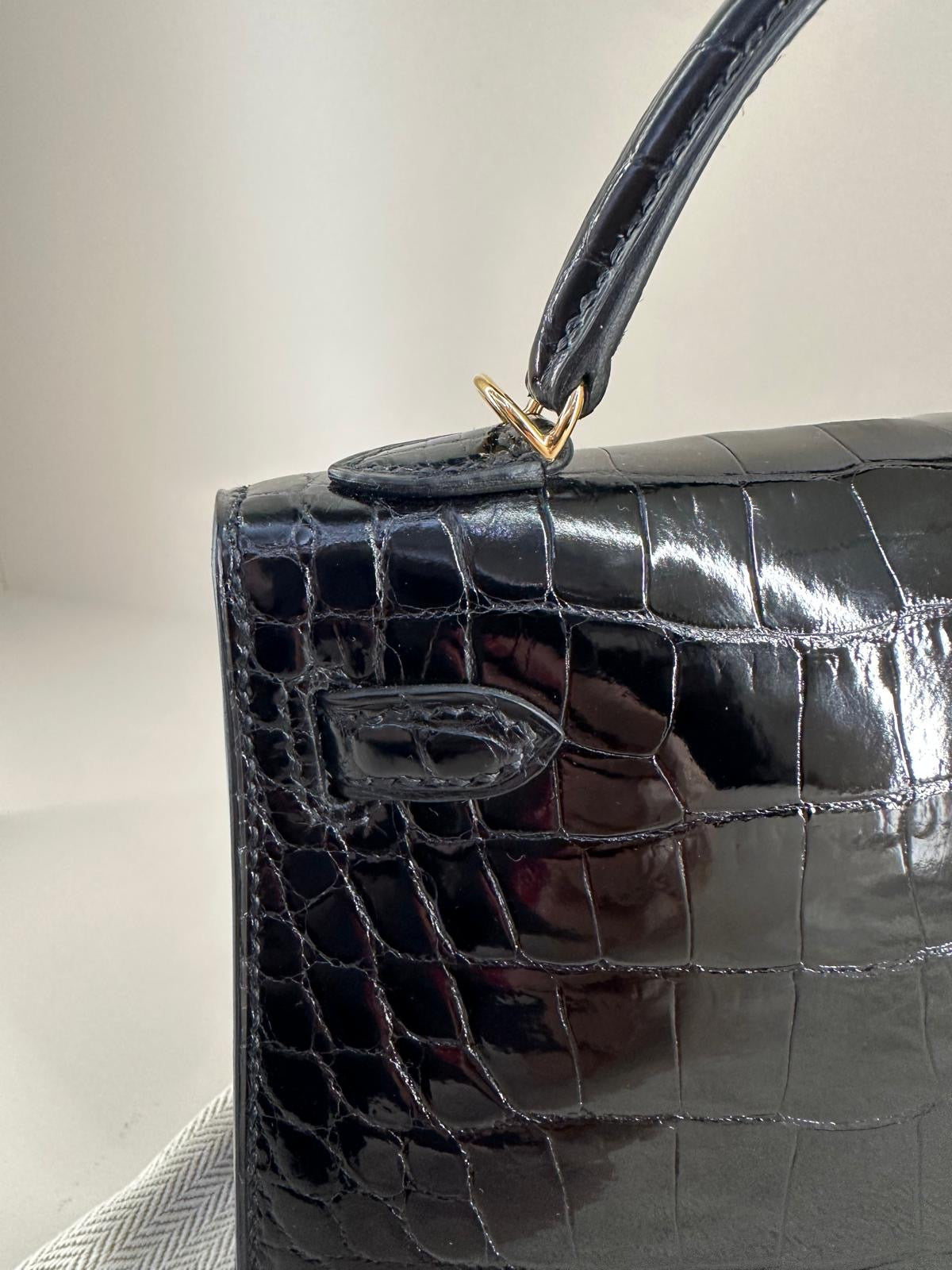 Hermès Mini Kelly Black Shiny Alligator Gold Hardware