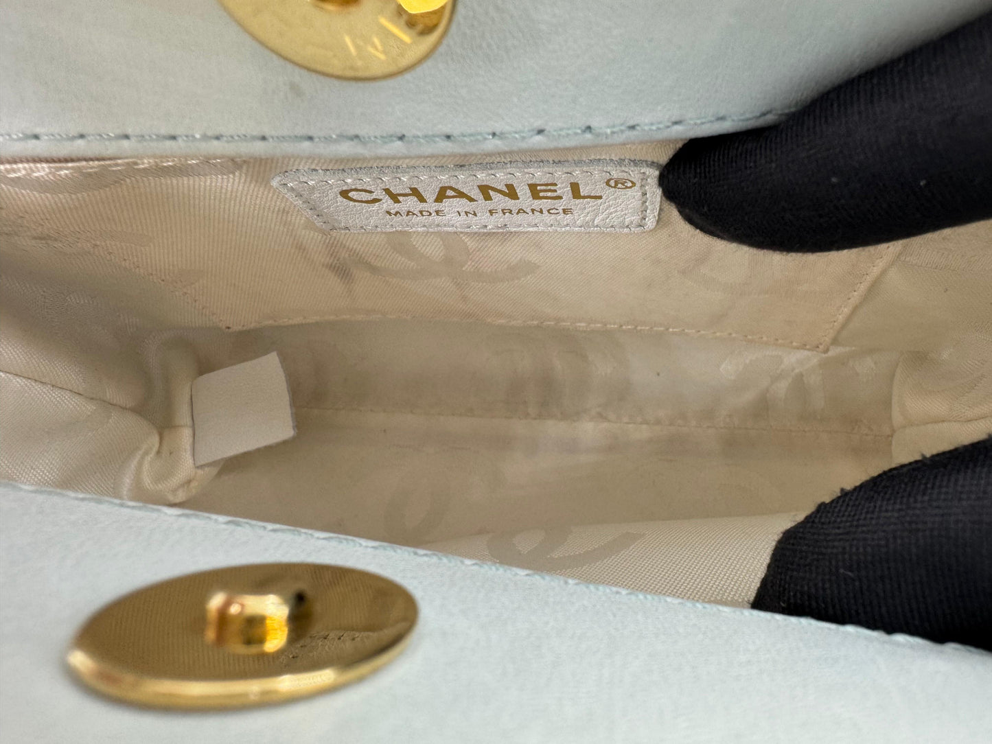 chanel vintage kelly gold handle hardware