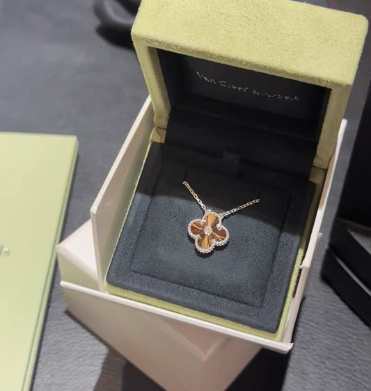 Van Cleef  Arpels Holiday Pendant 2024