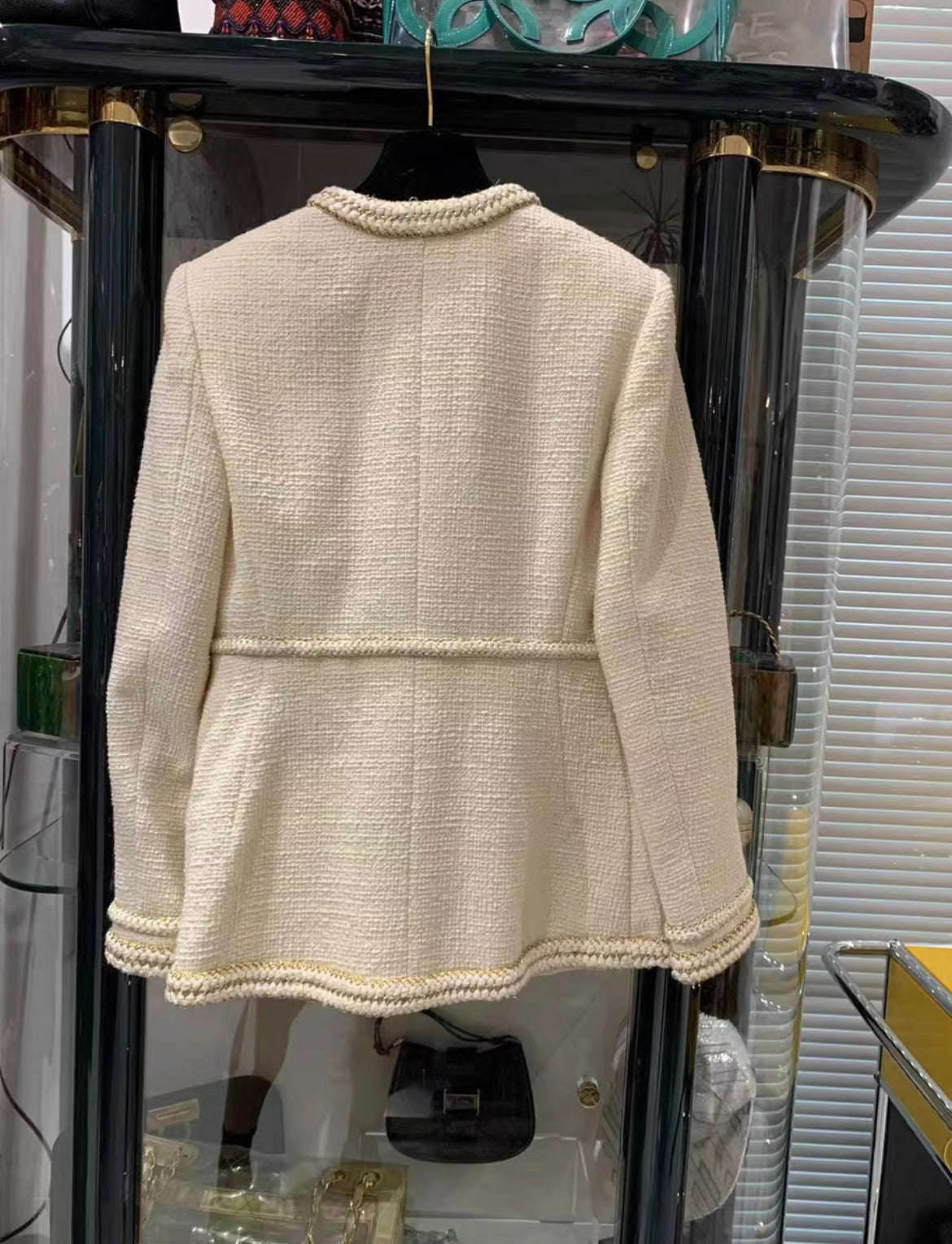 Chanel Pre-Fall 2017 Metiers DArt Ritz 17A Ecru Cream Jacket size 38