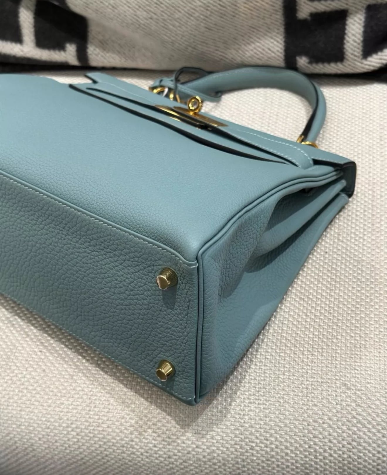 Hermès Kelly 28 Bleu Azur Togo Leather Gold Hardware