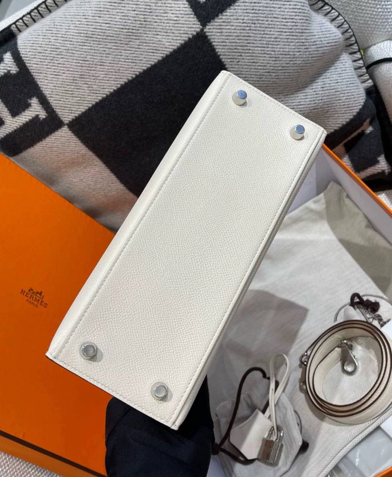 Hermès Kelly 25 Epsom Nata Leather Palladium Leather