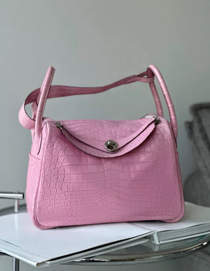 Hermès Lindy 30 5P Bubblegum Matte alligator Leather Palladium Hardware