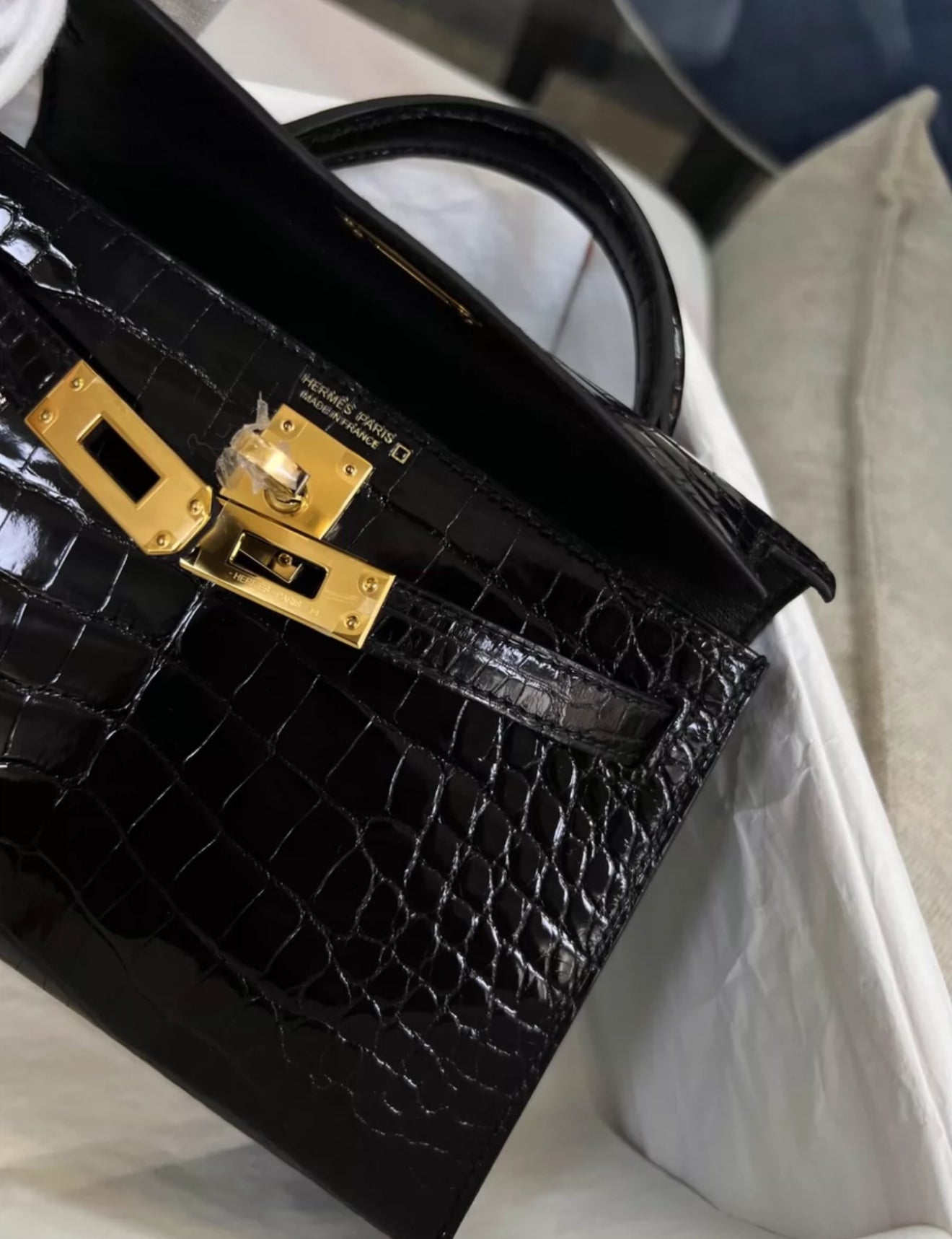 Hermès Mini Kelly Black Shiny Alligator Gold Hardware