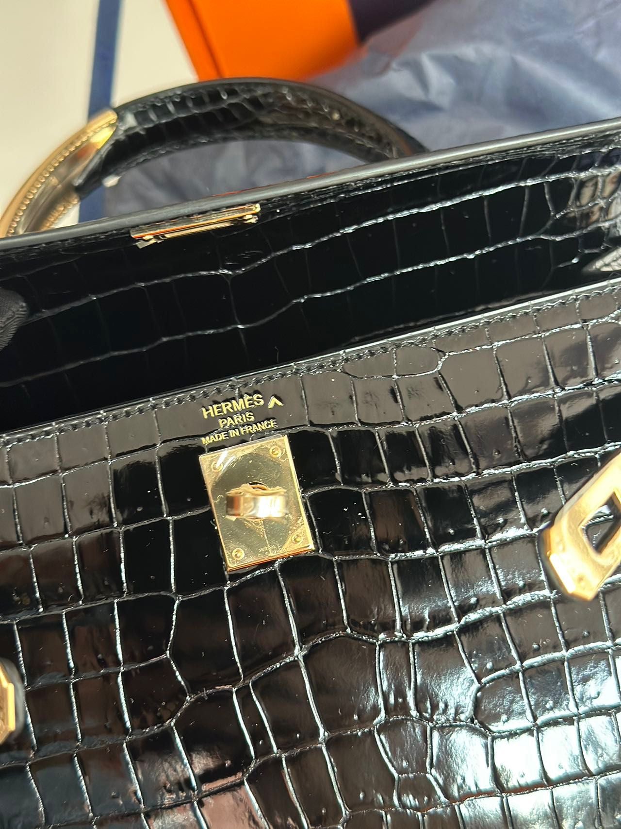 Hermès Kelly Midas 25 Noir Shiny Crocodile Porosus 18k yellow gold hardware  handle