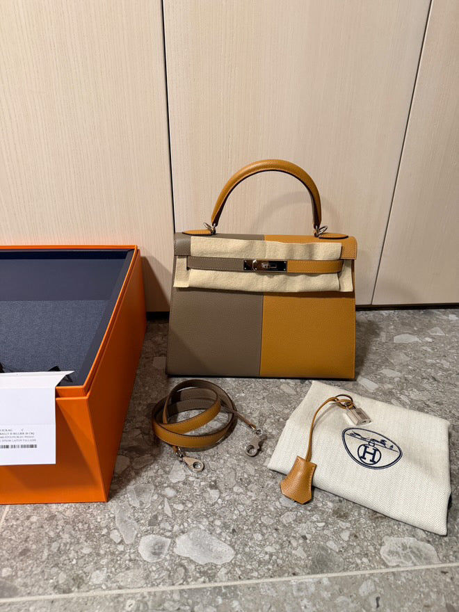 Hermès Kelly 28 Sellier Sesame/Etoupe/Bleu Indigo Veau Epsom Laiton Palladium Hardware