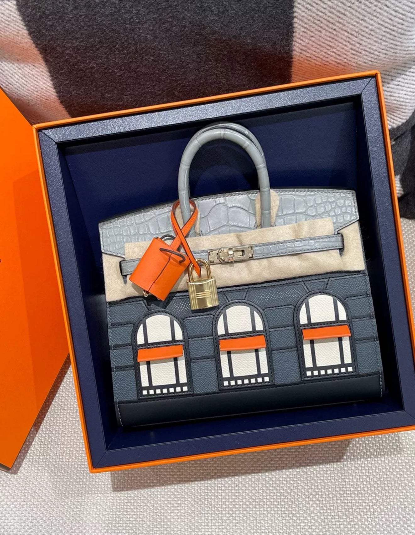 Hermès "Rainy Days" Sac Faubourg Birkin 20 Gris Misty Matte Alligator Permabrass Hardware