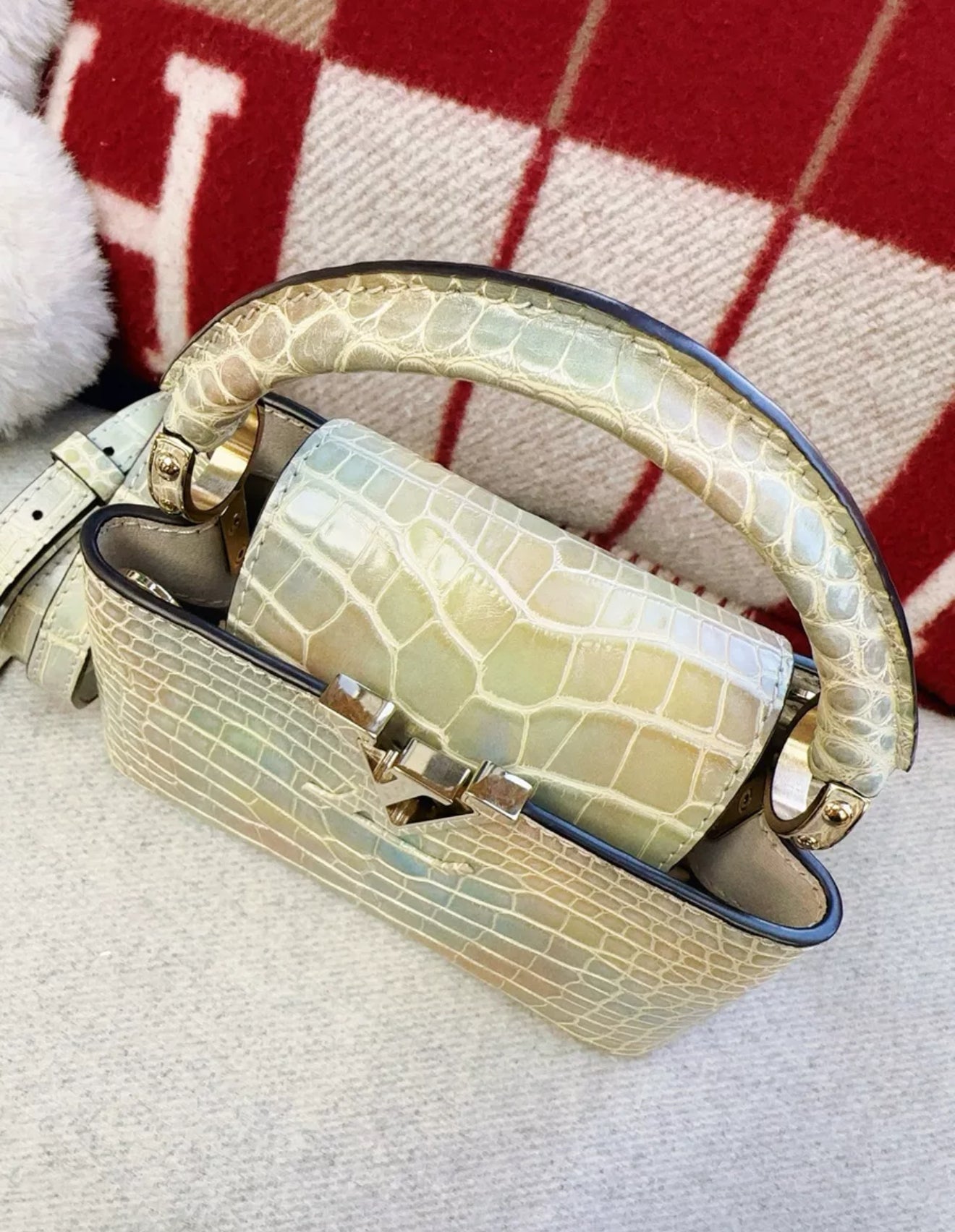 Louis Vuitton Capucines coral alligator leather