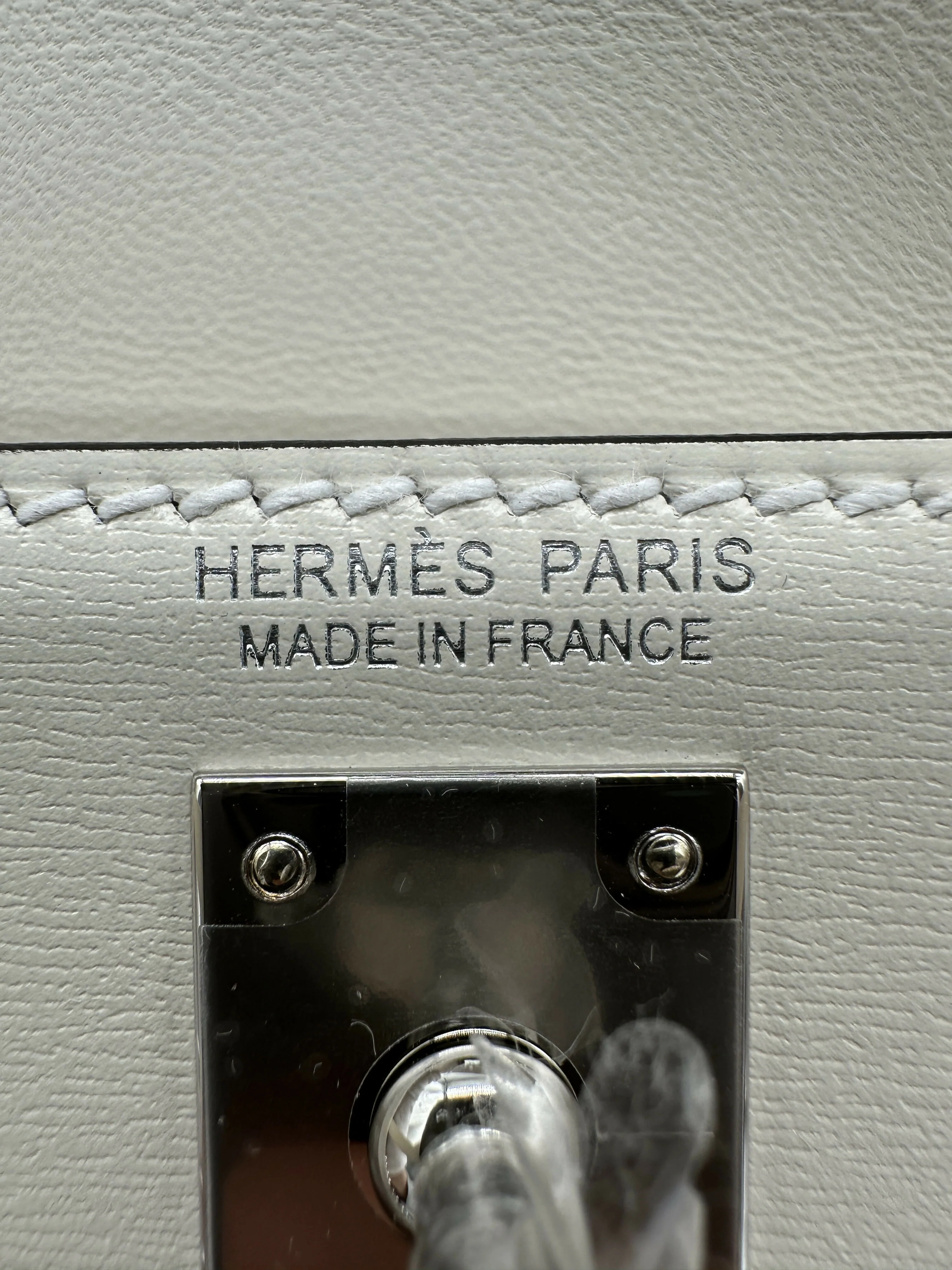 Hermès Kelly 20 Clouté Cream PHW G 2026