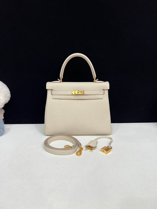 Hermes Kelly 25 craie Togo leather gold hardware