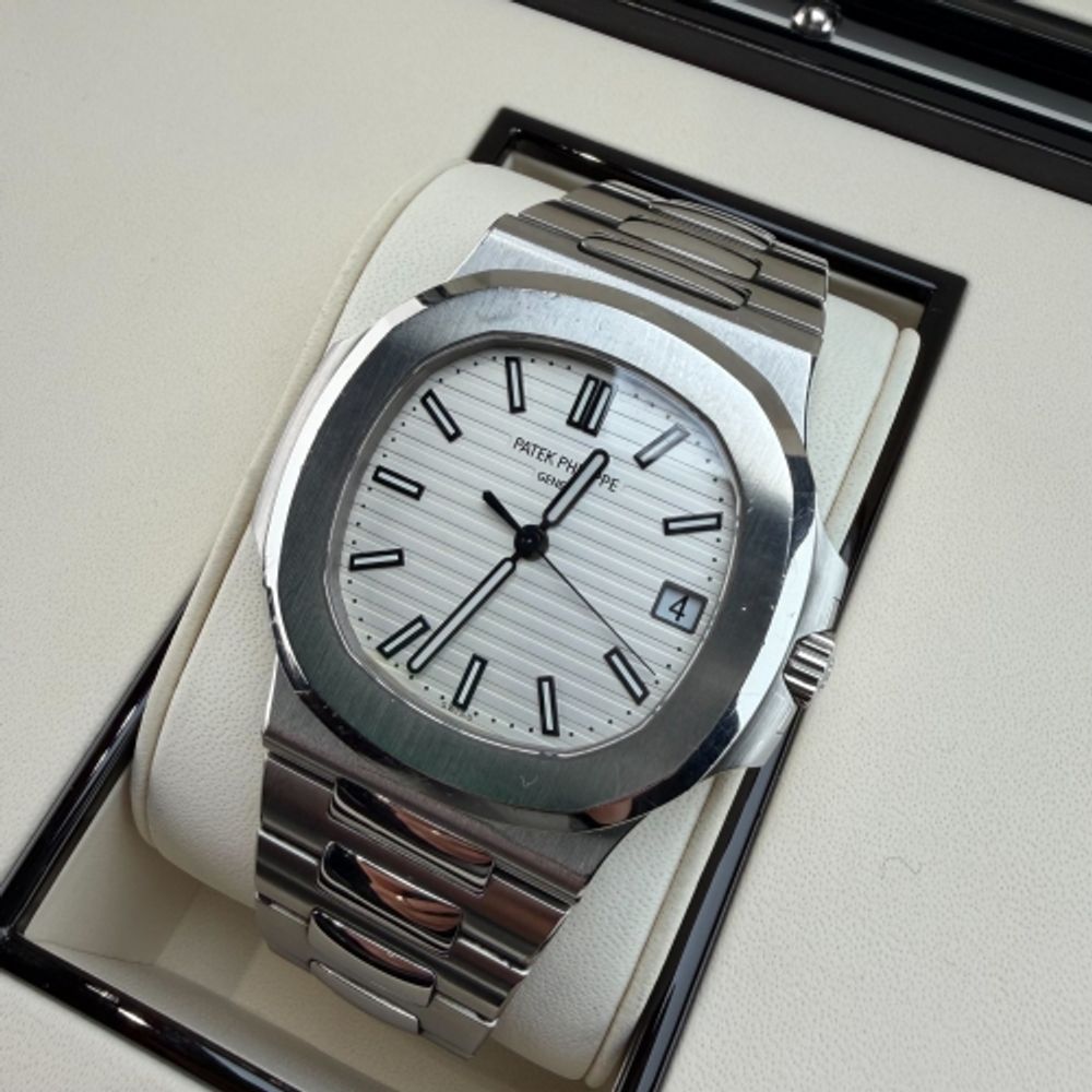 Patek Philippe Nautilus 5711/1A-011 White Dial