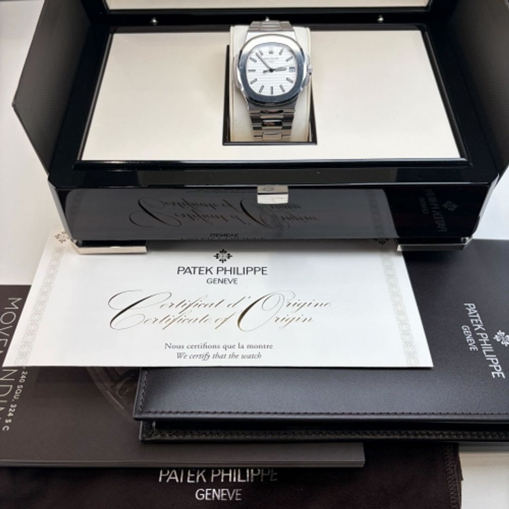Patek Philippe Nautilus 5711/1A-011 White Dial