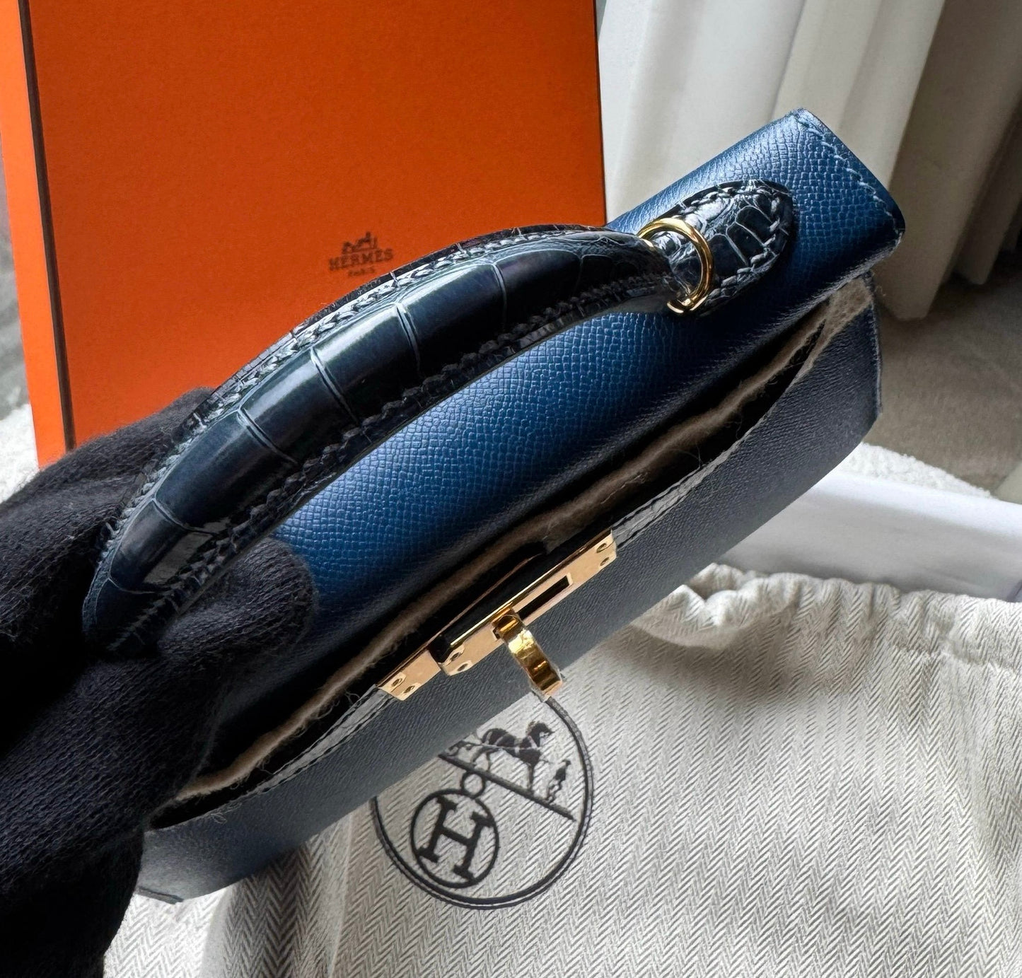 Hermès Mini Kelly 20 Deep Bleu Touch Veau Madame Gold Hardware