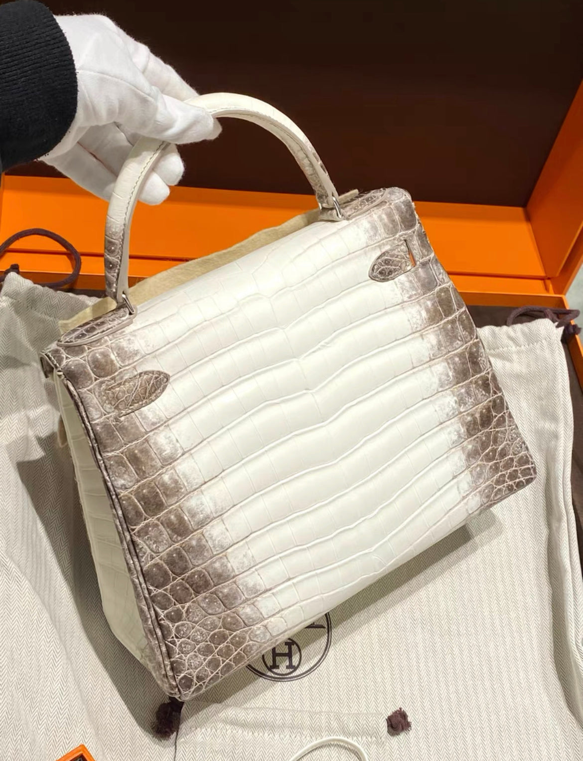 Hermes Kelly 28 Bag Diamond Himalaya Blanc Matte Niloticus Crocodile with 18k White Gold Hardware