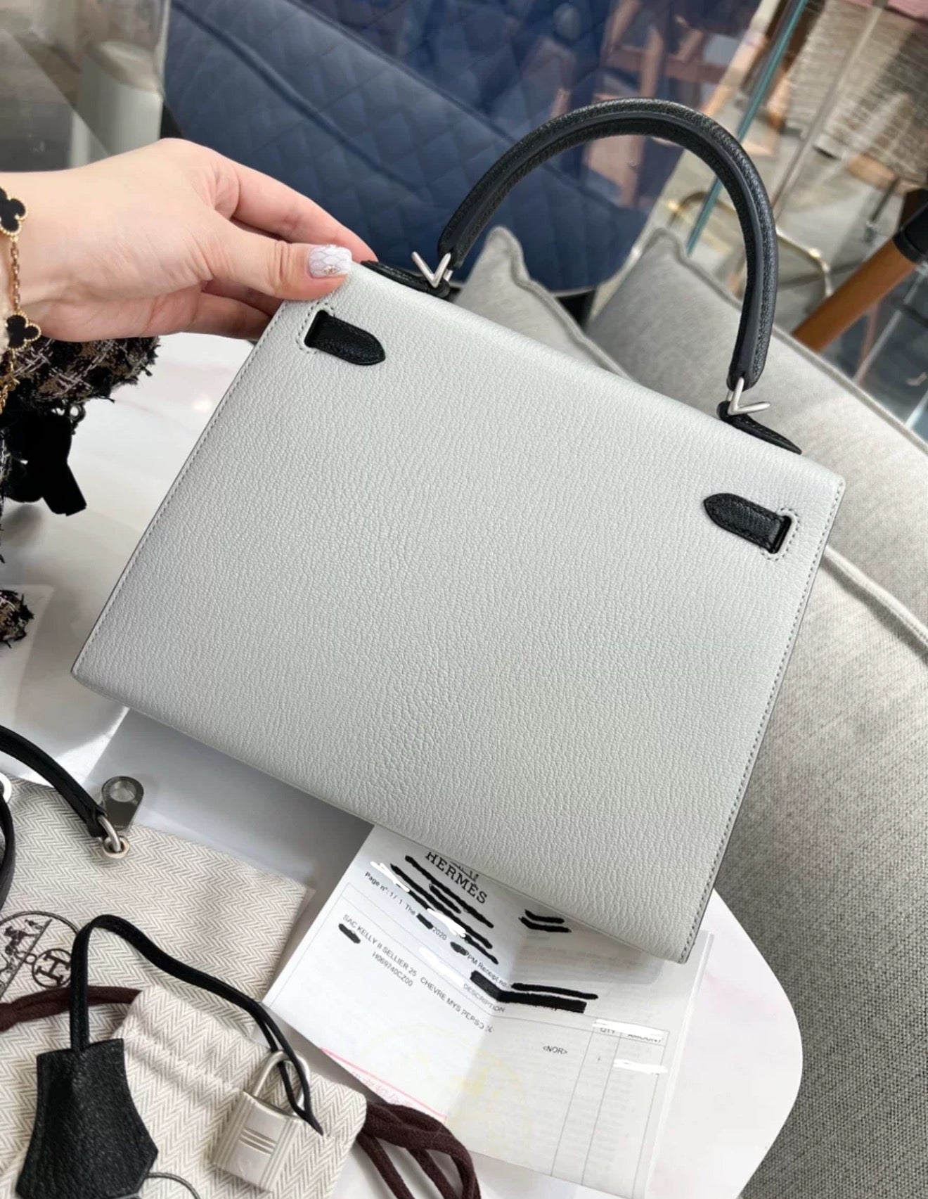 HERMÈS Kelly 25 Chèvre Gris Perle Noire Special Order