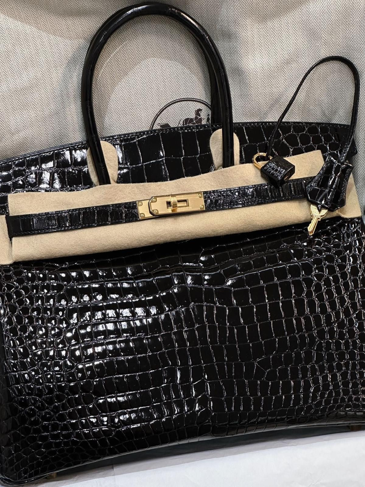 Hermes Birkin 35 Black Shiny Porosus crocodile leather Gold Hardware