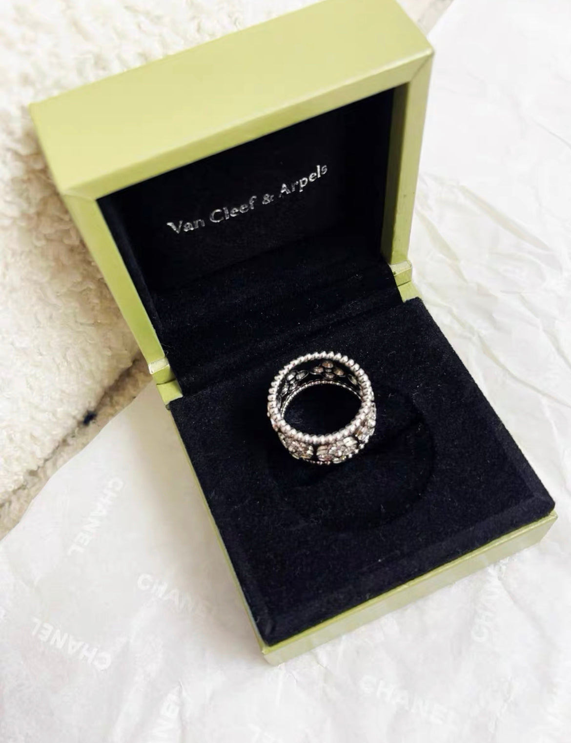 Van Cleef  Arpels Perlee Clovers Ring Model 18k White Gold Diamonds size 52