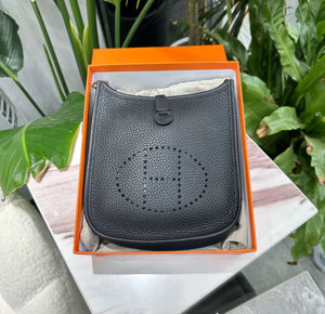 HERMÈS MINI EVELYNE BAG IN BLACK CLEMENCE LEATHER WITH PALLADIUM HARDWARE