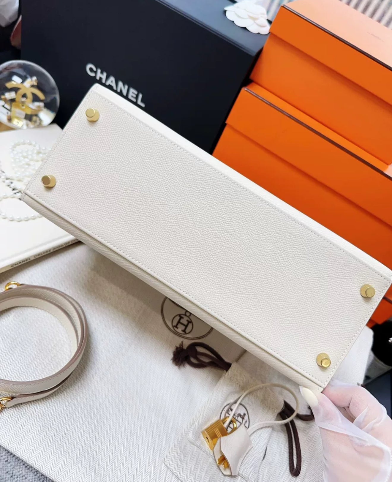 Hermes Kelly 28 Ecru Epsom Leather Gold Hardware