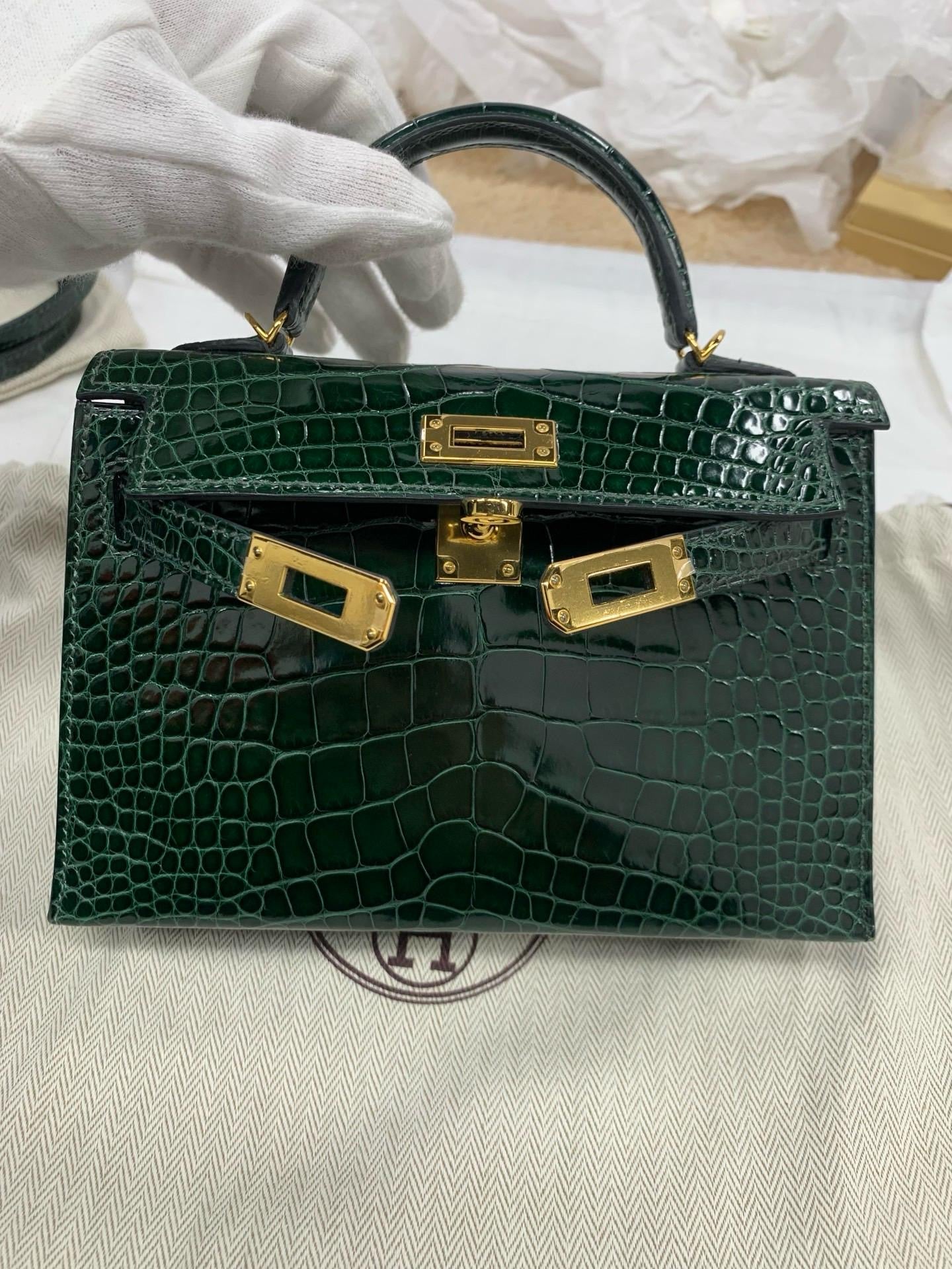 Hermes Mini Kelly 20 Vert Fonce shiny Alligator leather Gold Hardware