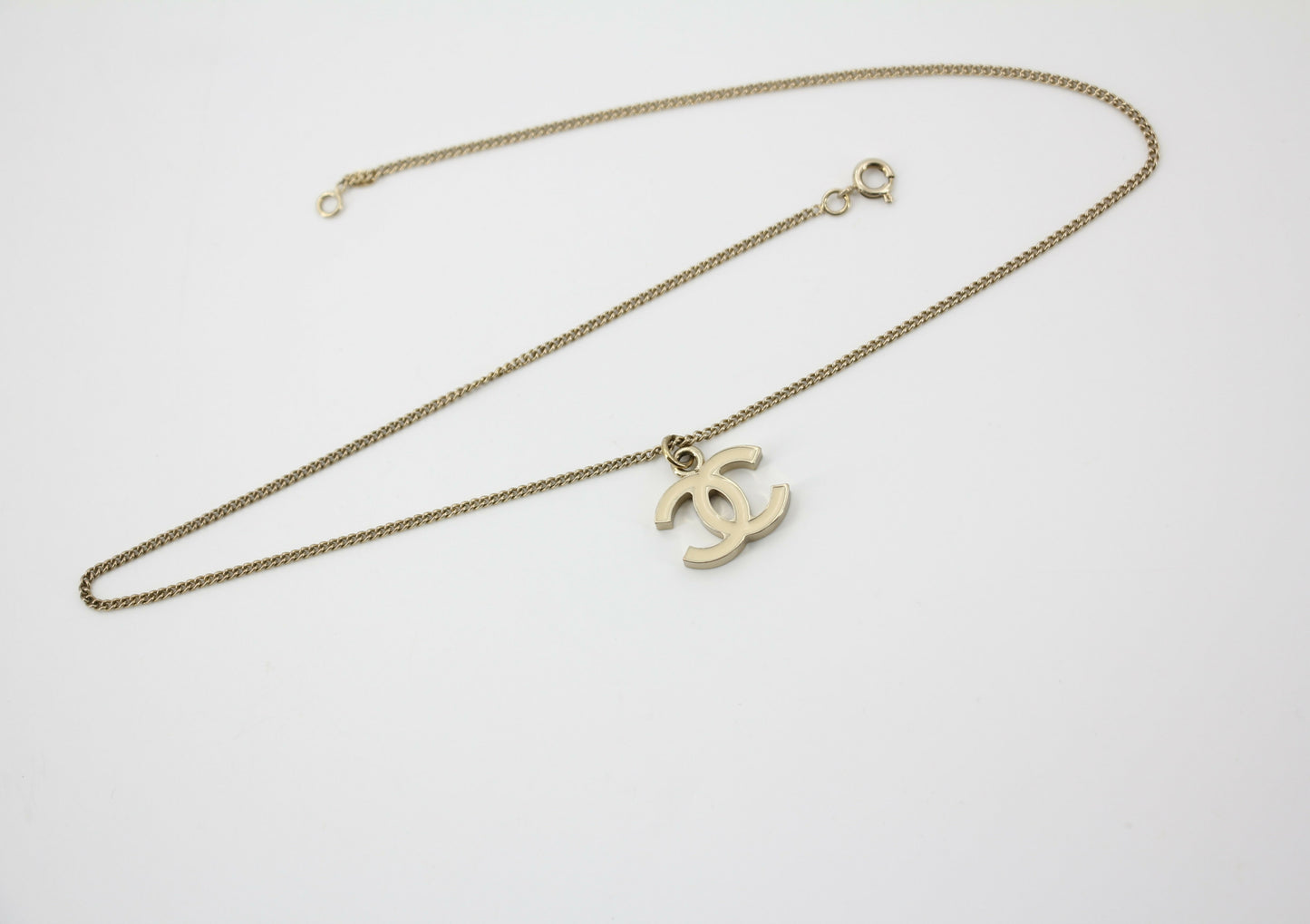Chanel Vintage 04V Enamel Classic White CC Light Gold Necklace
