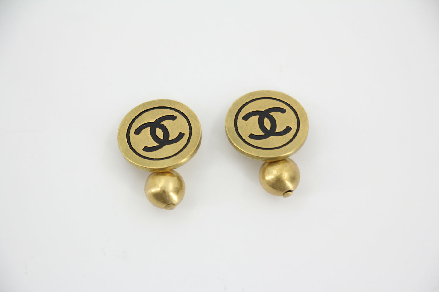 Chanel Vintage 94A Metal Black CC Round Gold Cufflinks/Buttons