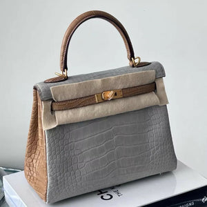 Hermès Kelly 25 Gris Perle  Brown Matte Crocodile leather gold hardware
