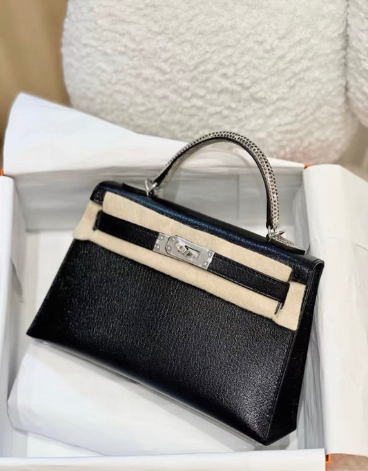 Hermès Mini Kelly 20 touch black goat leather  natural lizard handle with palladium hardware