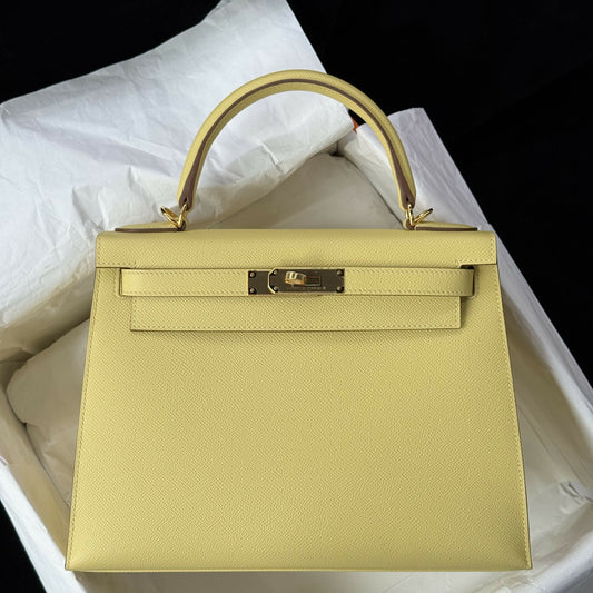 Hermès Kelly Sellier 28 Jaune Poussin Epsom with Gold Hardware