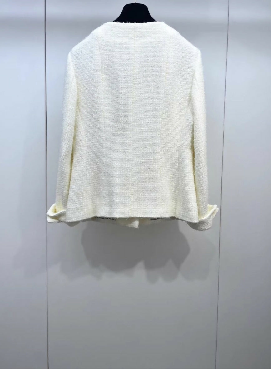Chanel23S ecru tweed jacket