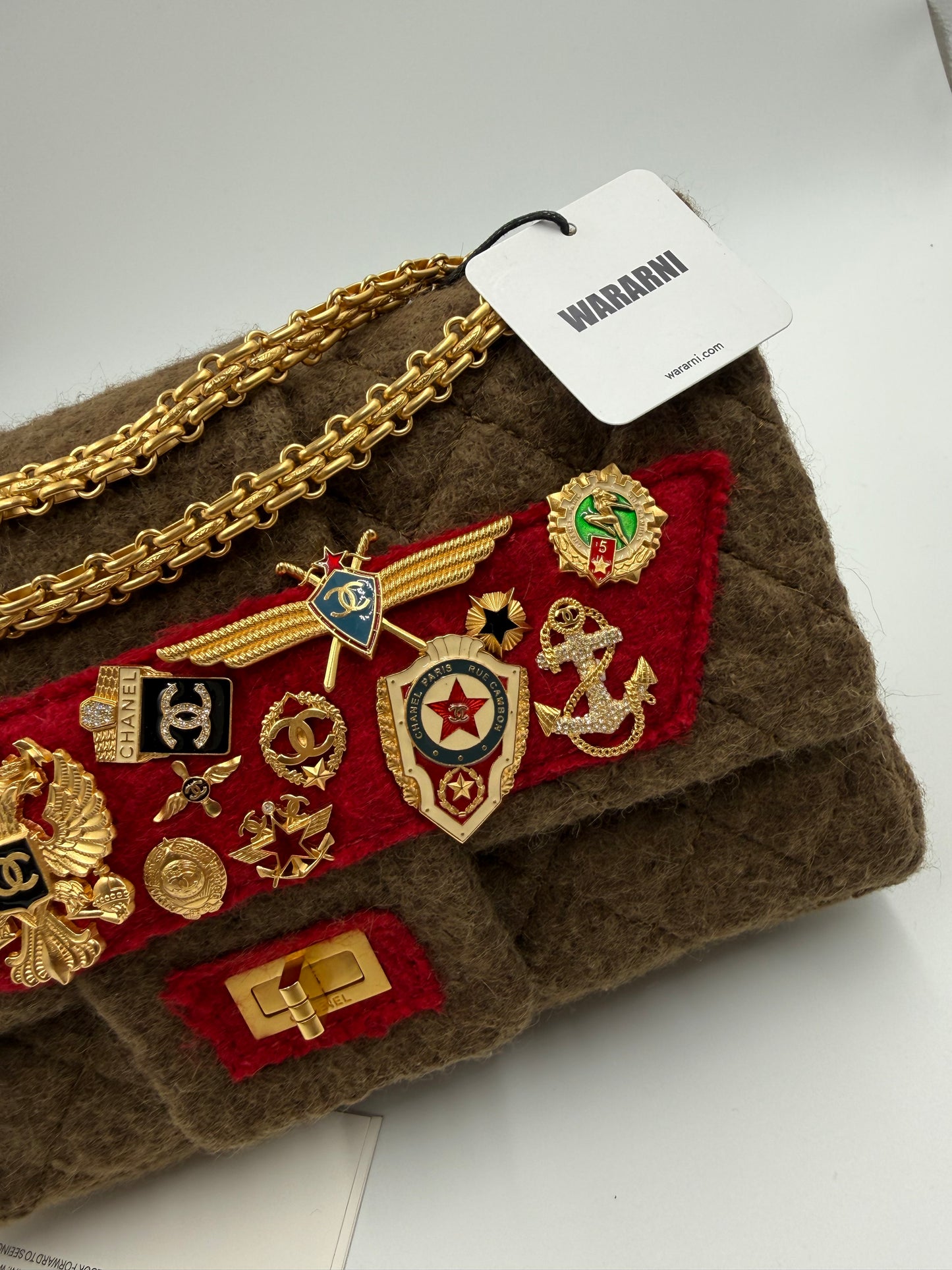 Rare Chanel 2009 Pre-fall Paris Moscow 2.55 badge bag