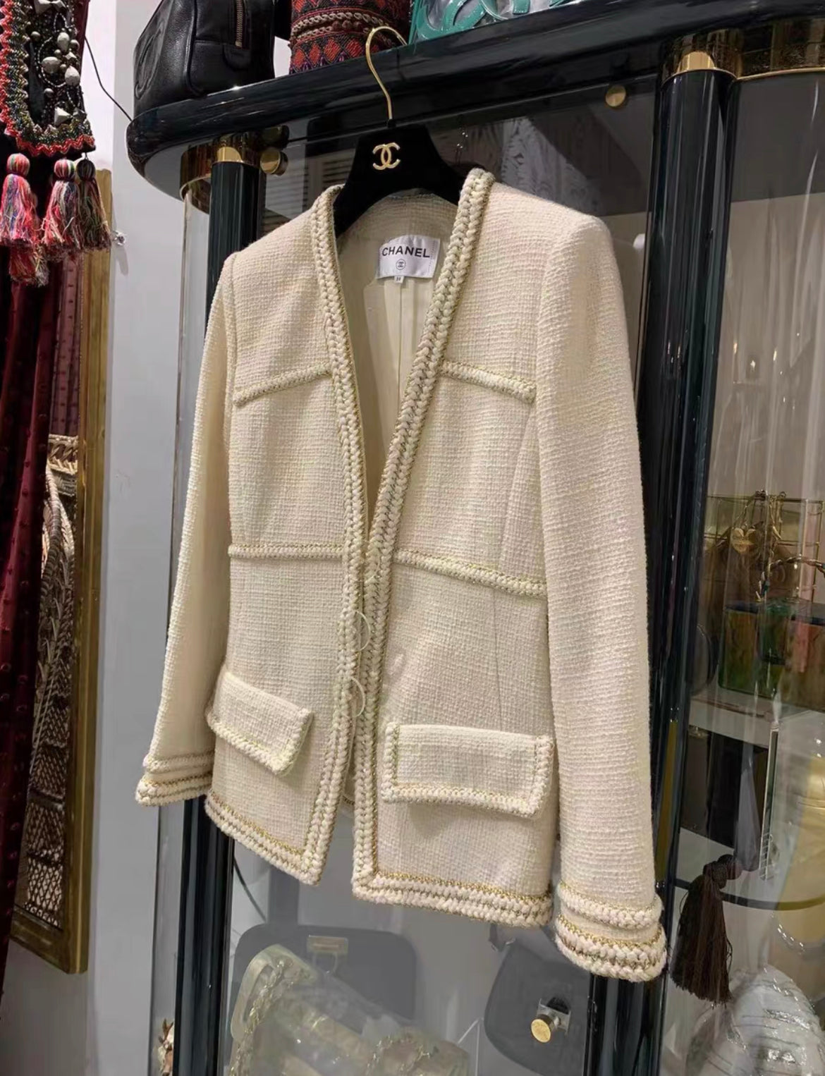 Chanel Pre-Fall 2017 Metiers DArt Ritz 17A Ecru Cream Jacket size 38