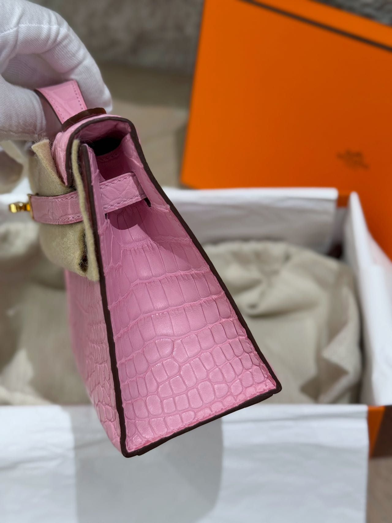 Hermès Kelly Pochette Pink Bubblegum 5P Matte alligator Leather Gold Hardware