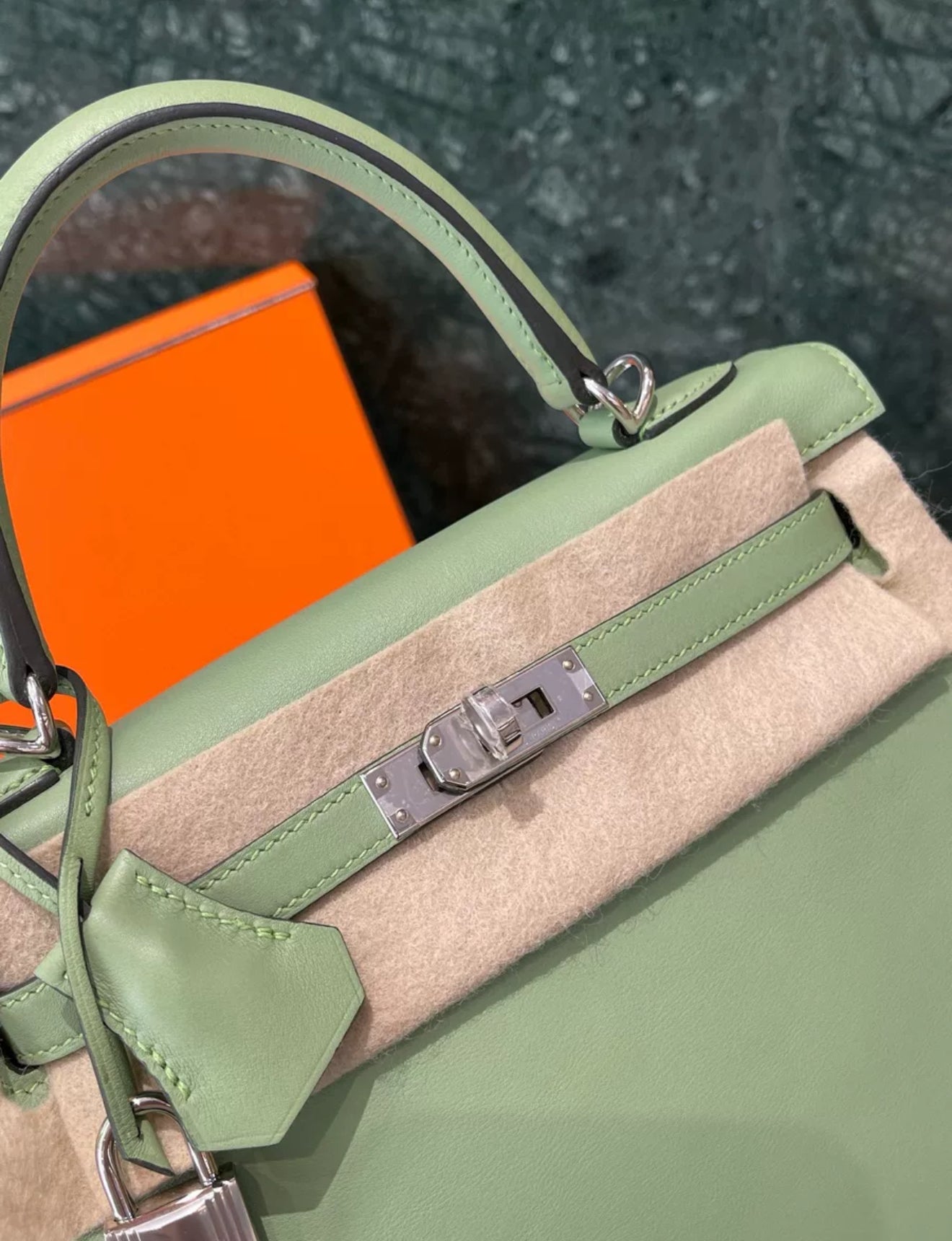 Hermes Kelly 25 3i Vert Criquet Swift Leather Palladium Hardware