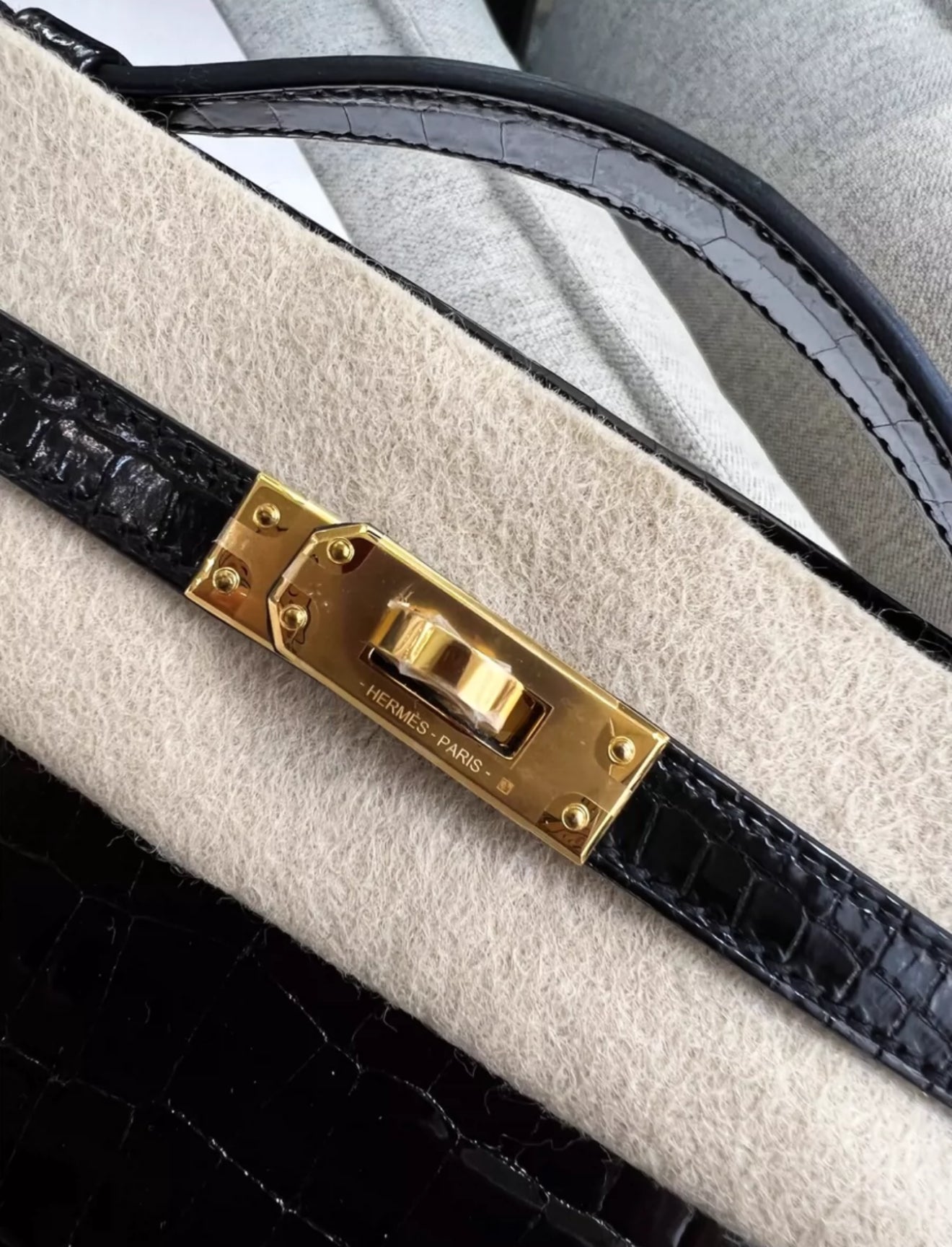 Hermes Kelly Pochette Noir Black Shiny Crocodile Gold Hardware