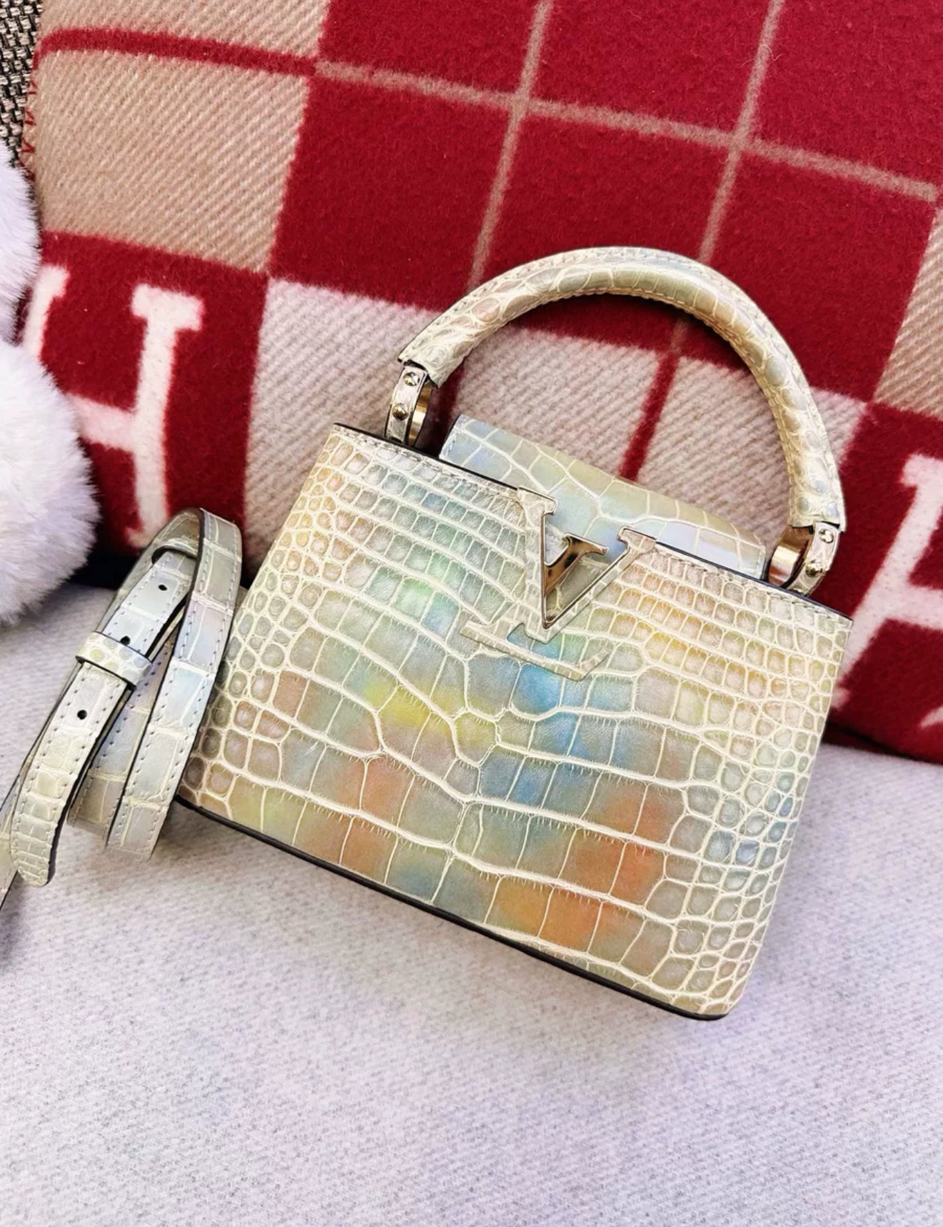 Louis Vuitton Capucines coral alligator leather