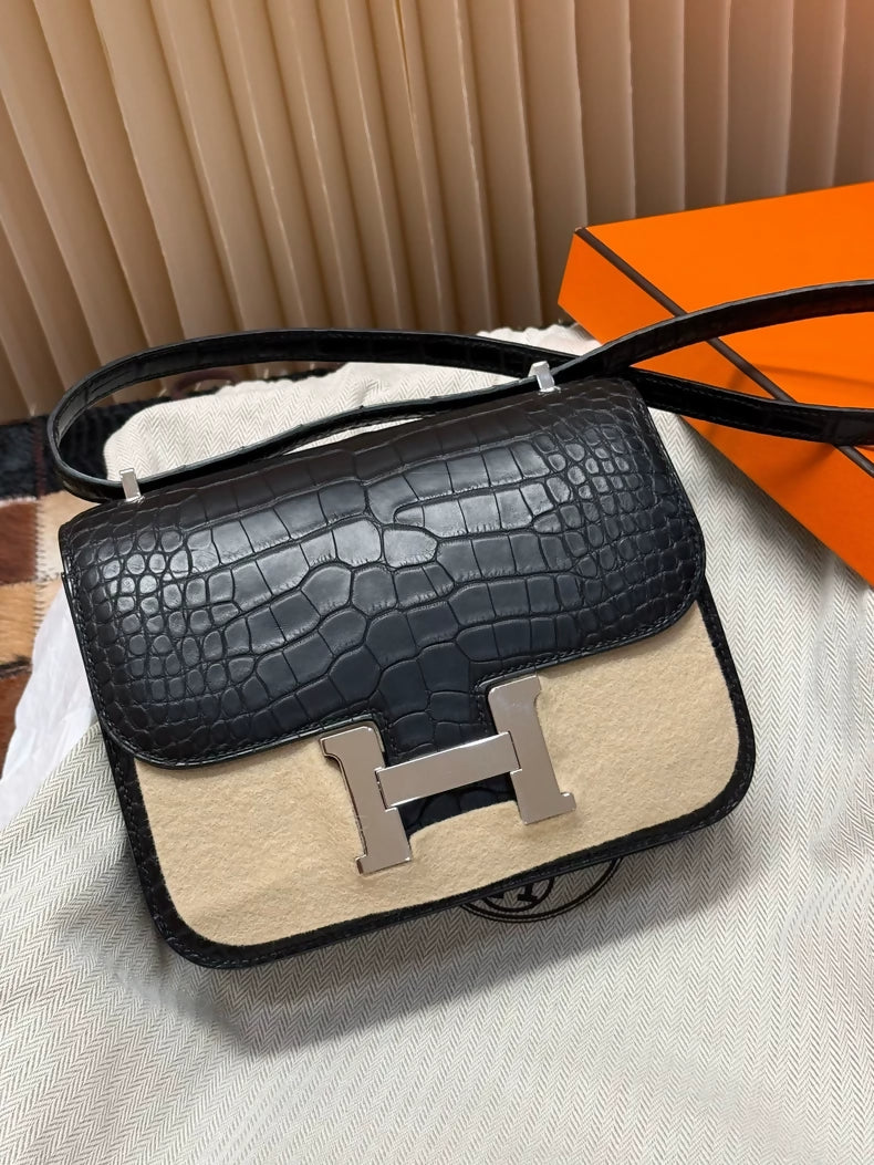 Hermes Constance 19 Black Alligator leather palladium hardware