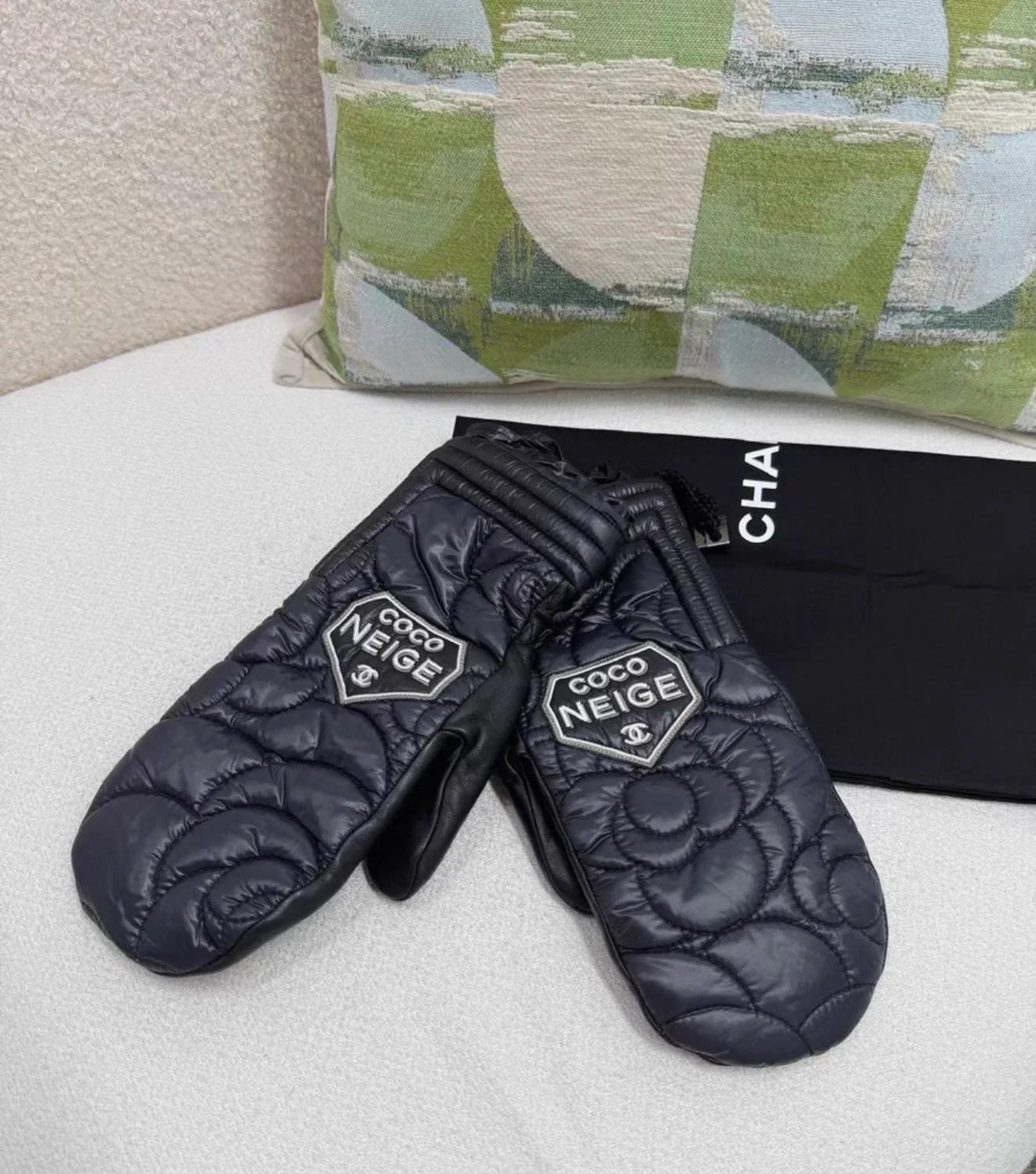 Chanel black coco neige gloves