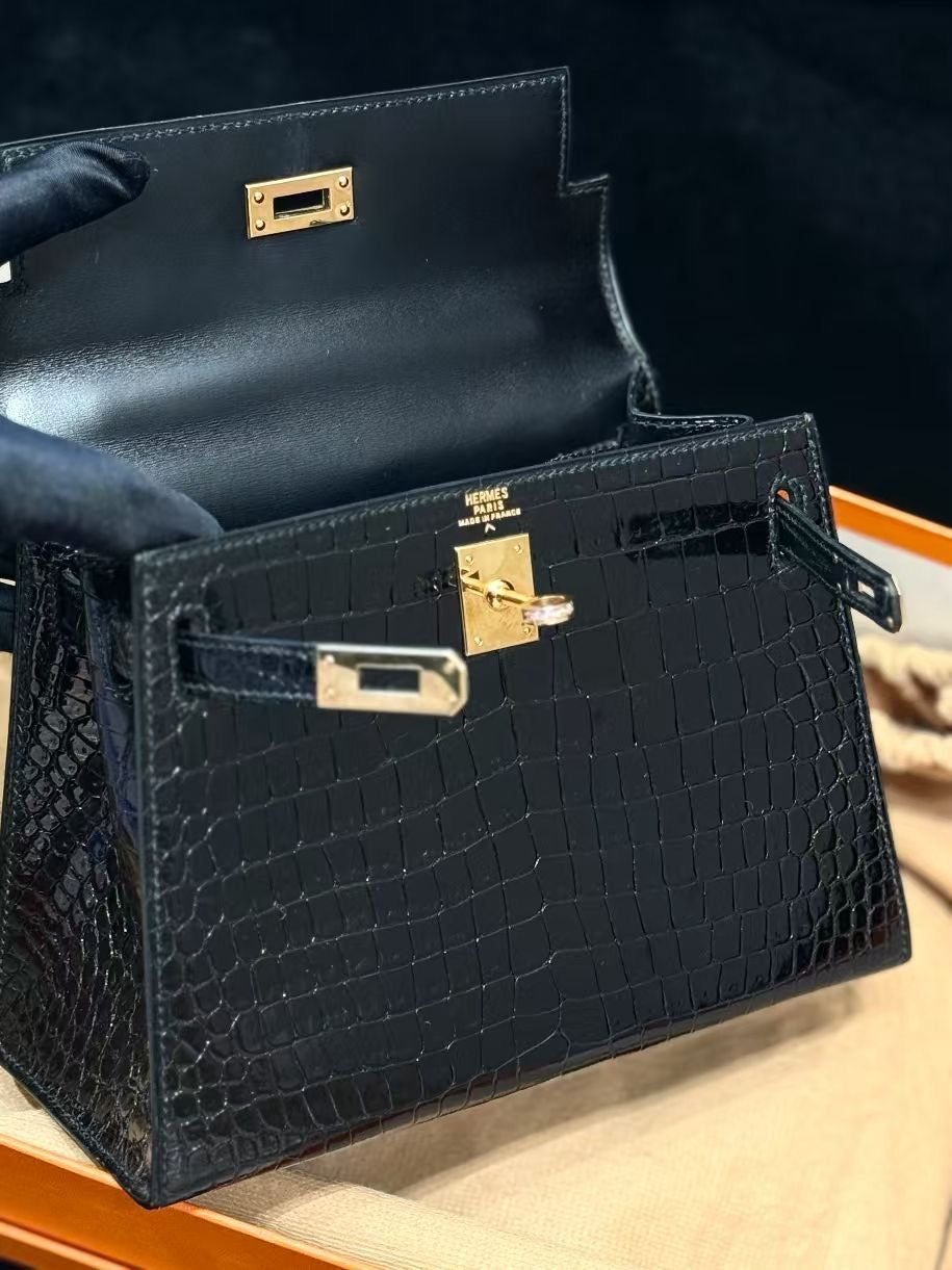 HERMÈS Mini Kelly 20 Black Porosus Crocodile Gold hardware Diamond White Gold hardware