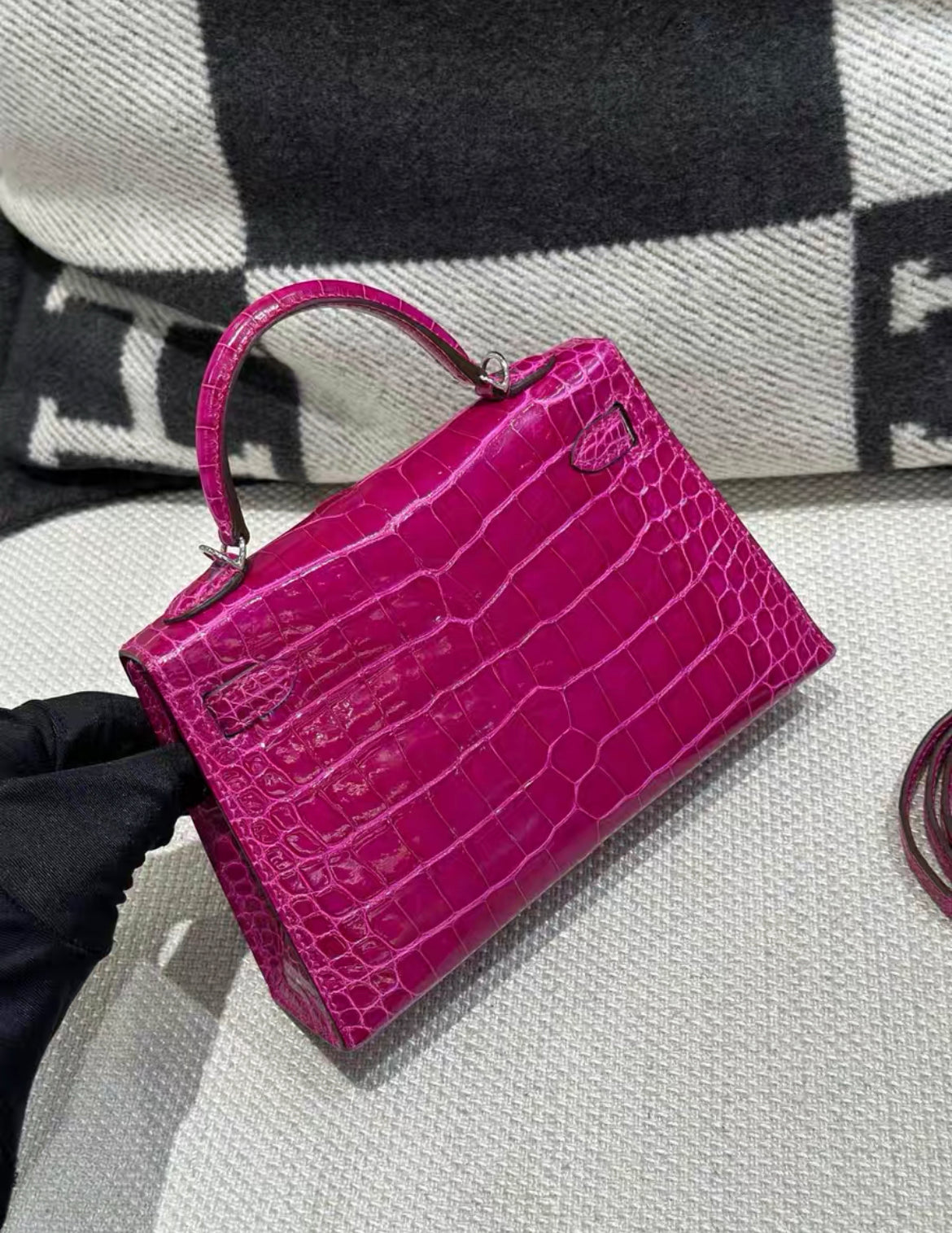 Hermes Mini Kelly 20 Rose Scheherazade Alligator Palladium Hardware