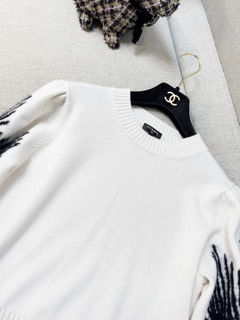 Chanel white  black sweater