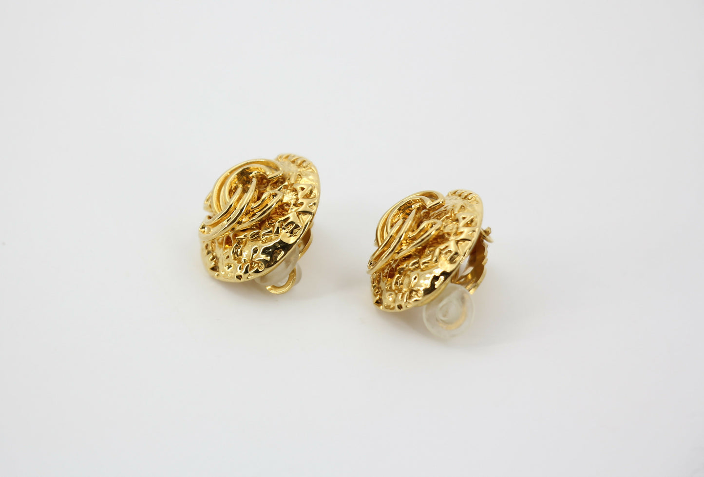 Chanel Vintage 95A Gold Plated Embossed Round CC Clip-on Earrings