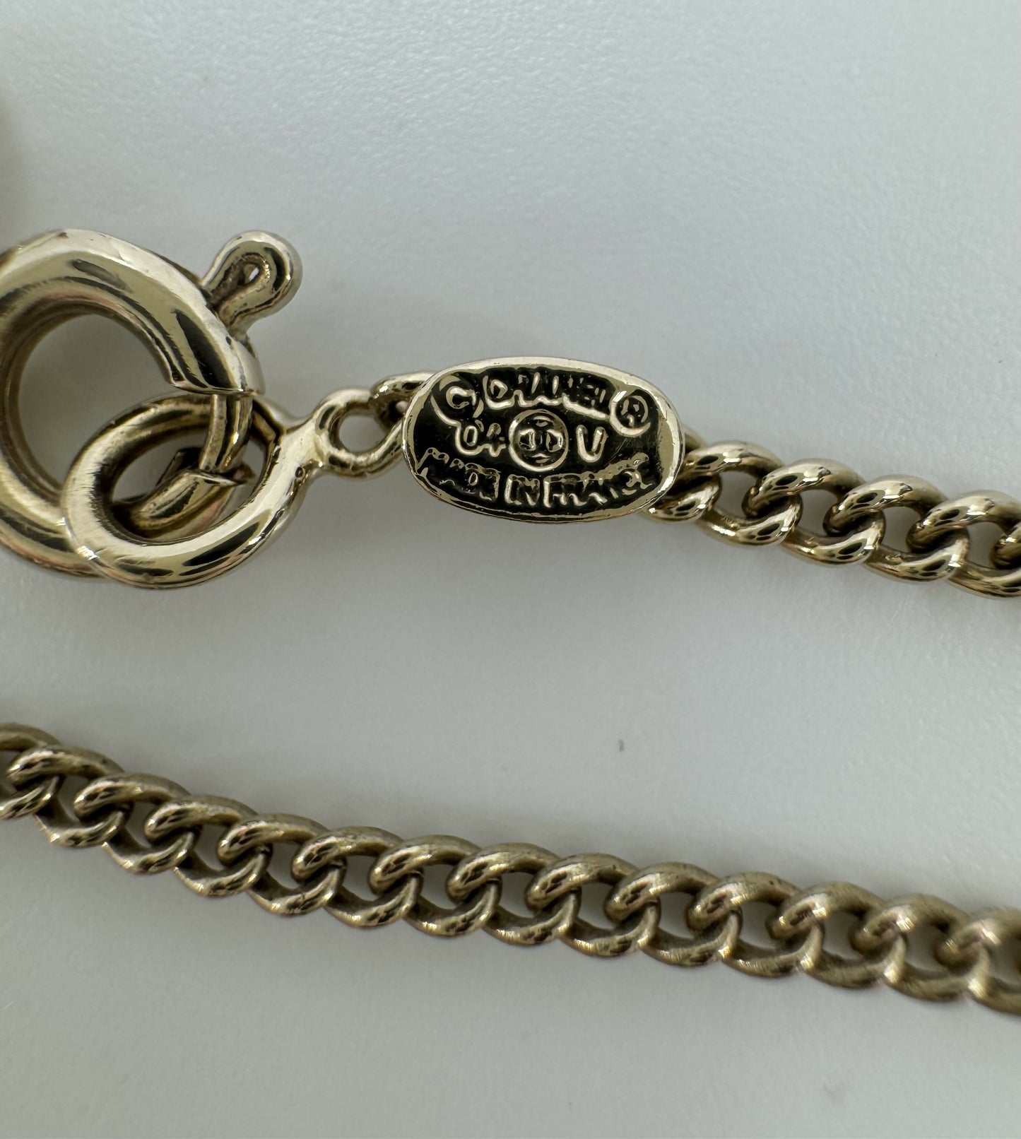 Chanel Vintage 04V Enamel Classic White CC Light Gold Necklace