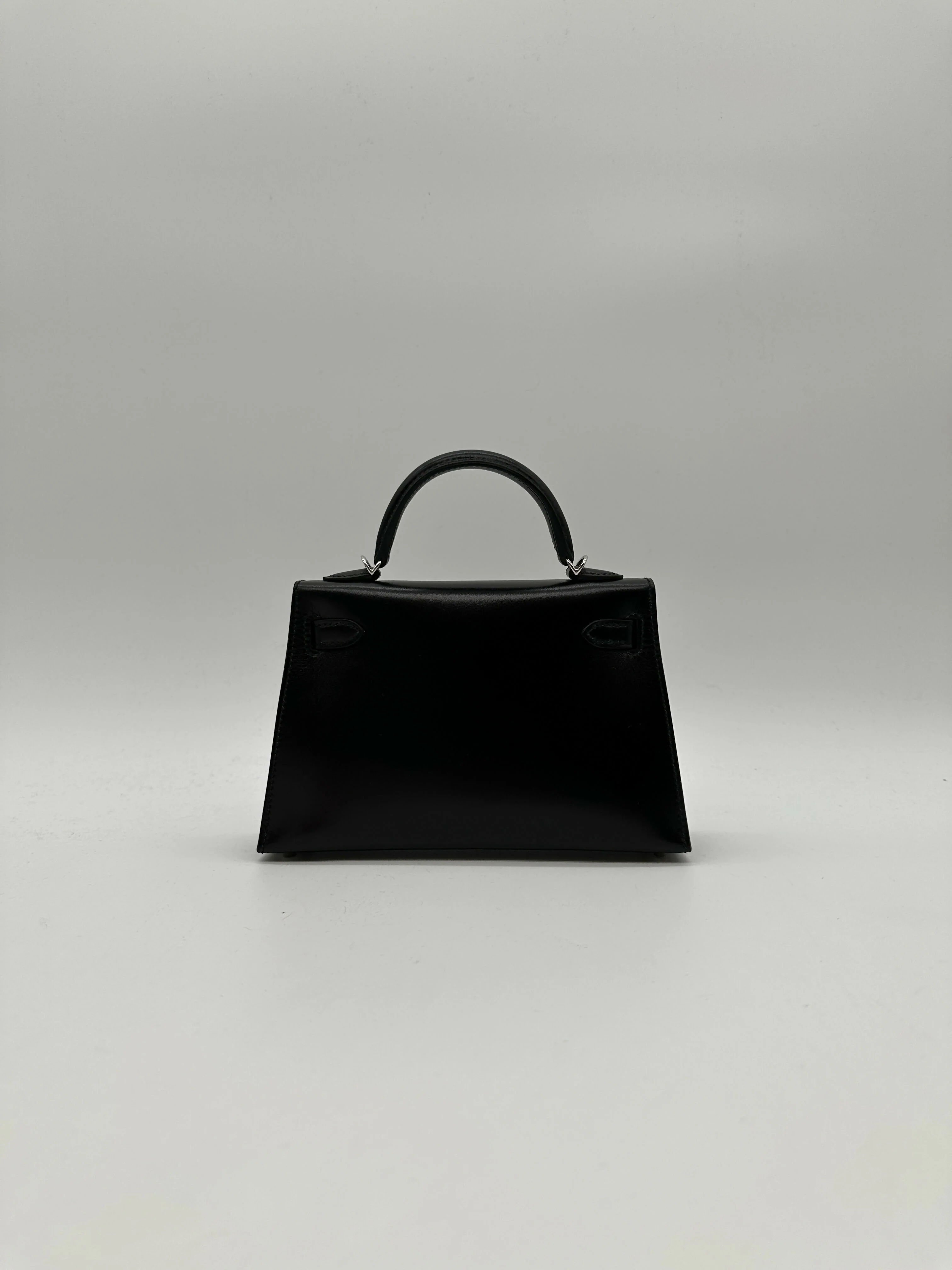 Hermès Kelly 20 Black Box PHW G 2026